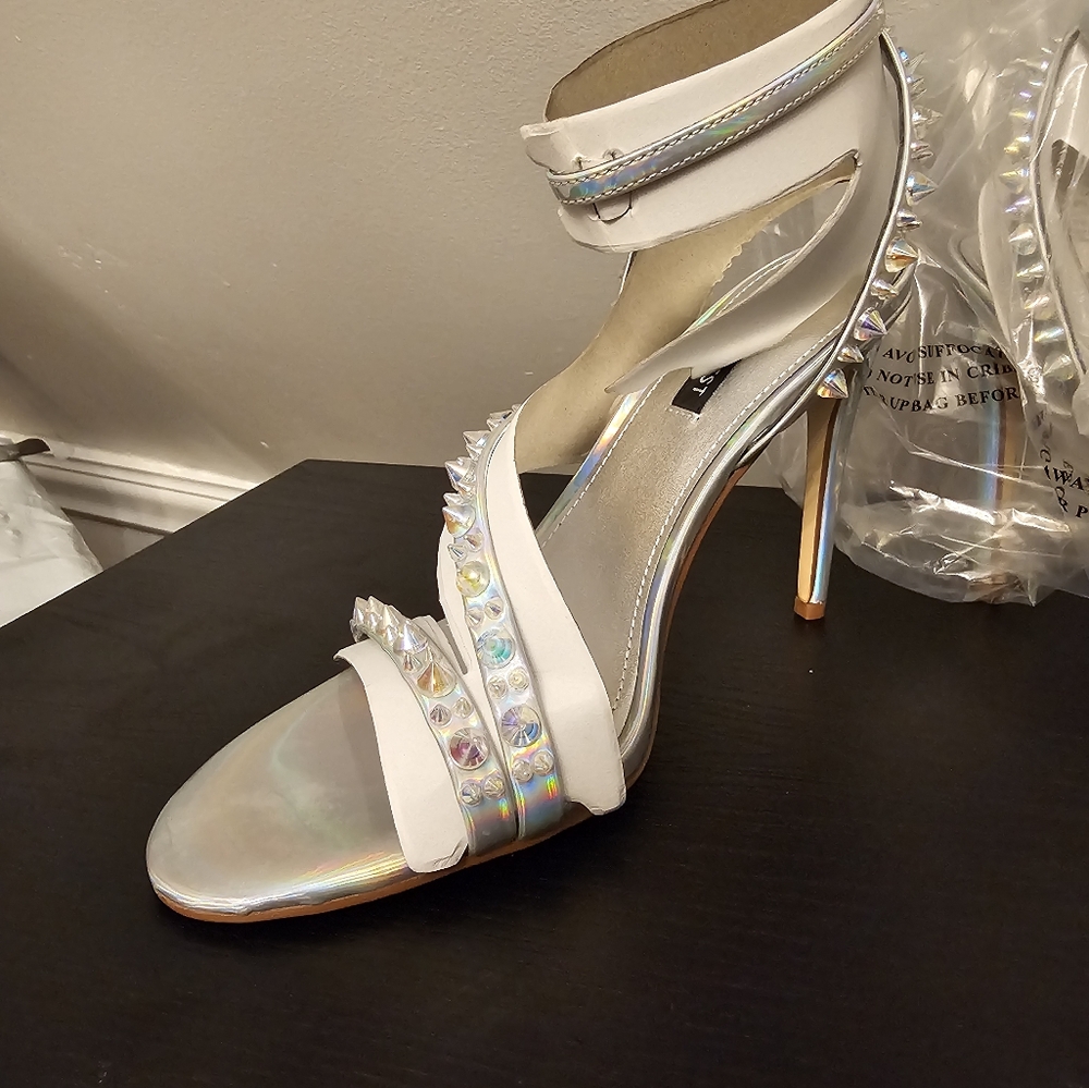 NINE WEST Silver Mitz3 sandals - Picture 3 of 6